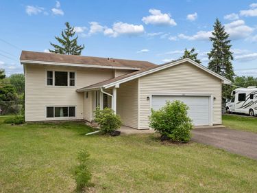 1602 Daisy Court, New Brighton, MN 55112