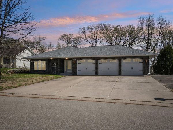 5421 Ojibway Avenue N, Stillwater, MN 55082