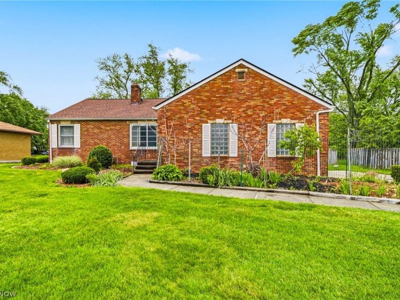 725 Chestnut Road , Seven Hills, OH 44131 Photo 27