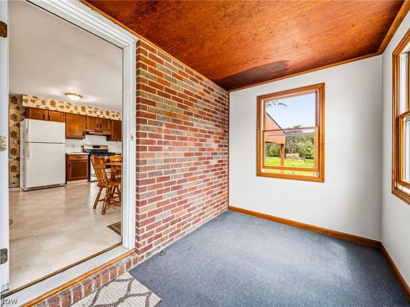 725 Chestnut Road , Seven Hills, OH 44131 Photo 3