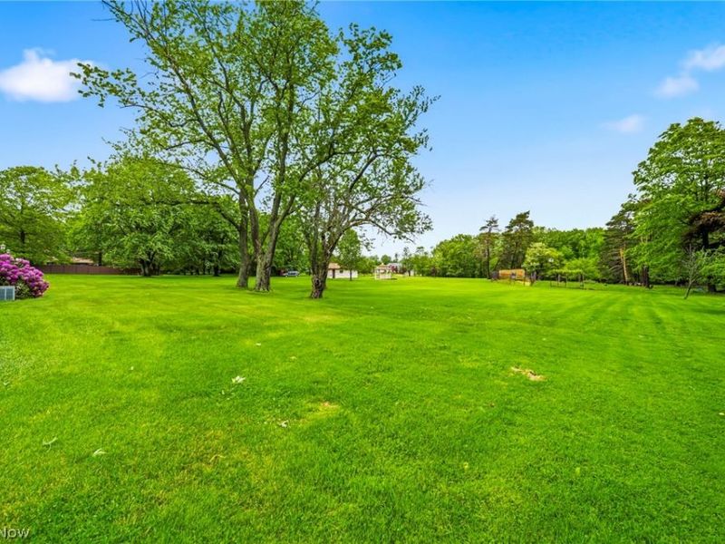 725 Chestnut Road , Seven Hills, OH 44131 Photo 30