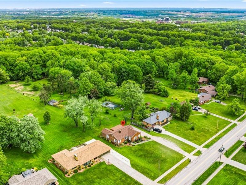 725 Chestnut Road , Seven Hills, OH 44131 Photo 39
