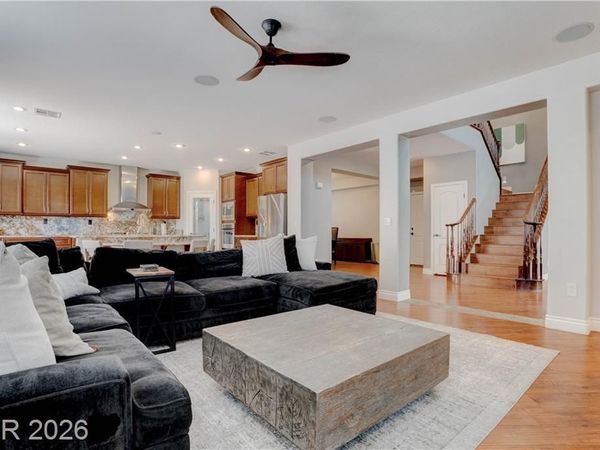 8584 Myrtle Flag Avenue, Las Vegas, NV 89178