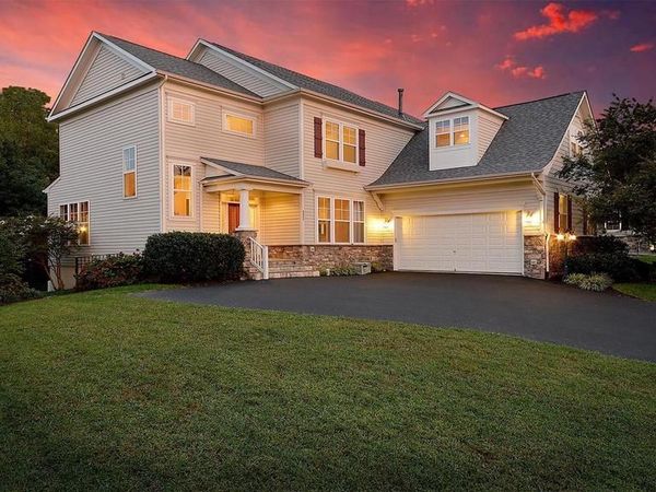 9380 FALLING WATER DRIVE , BRISTOW, VA 20136
