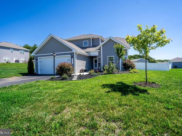41 RAPPAHANNOCK RUN, FALLING WATERS, WV 25419