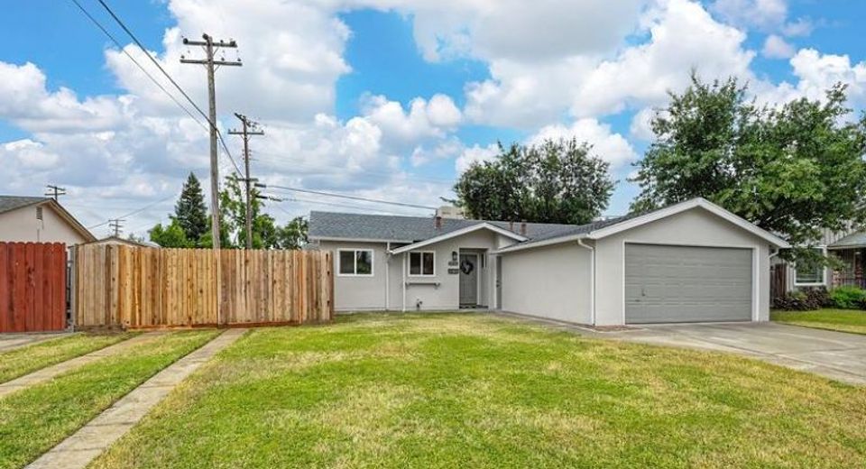 8894 Sharkey Ave, Elk Grove, CA 95624 Photo