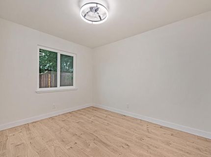 8894 Sharkey Ave, Elk Grove, CA 95624 Photo