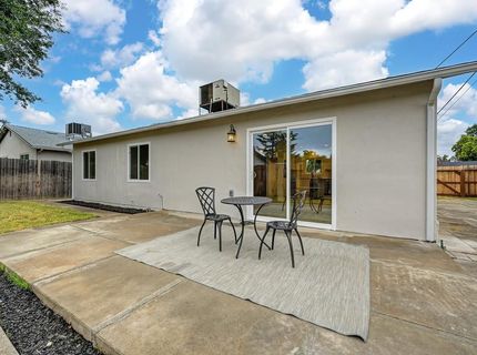 8894 Sharkey Ave, Elk Grove, CA 95624 Photo