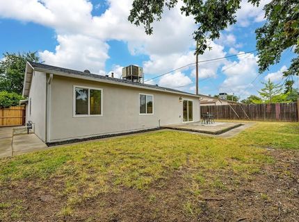 8894 Sharkey Ave, Elk Grove, CA 95624 Photo