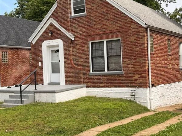 1739 Grape Avenue, St Louis, MO 63147