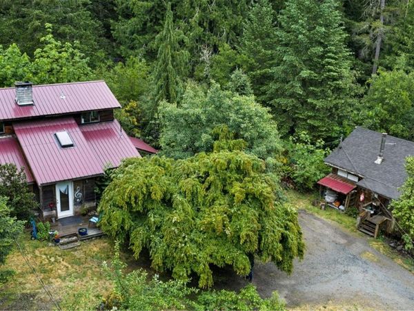 1865 Oldham Rd , Shawnigan Lake, BC V8H 0B4