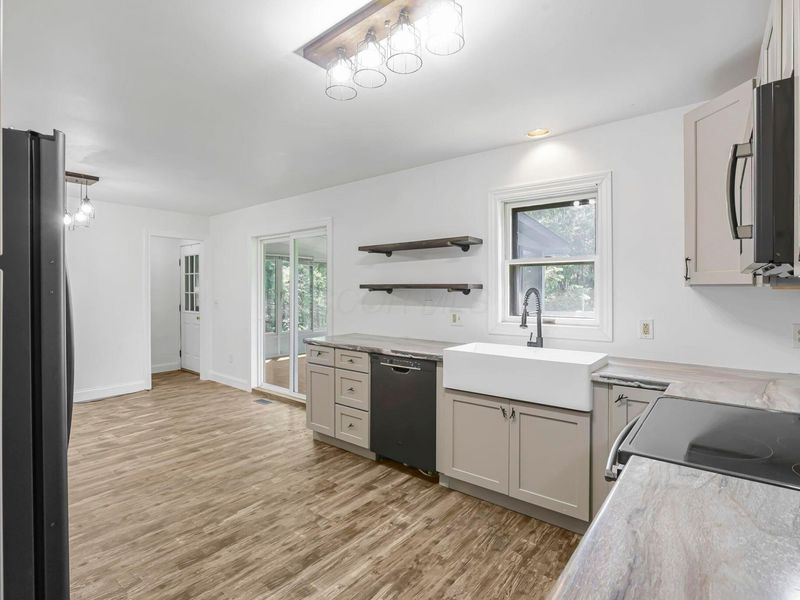 7611 Young Road, Grove City, OH 43123 Photo 25