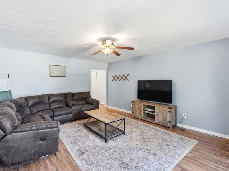 920 Kathryn Drive, Wilmington, OH 45177 Photo 8