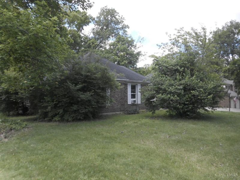 1565 Jonquilmeadow, Forest Park, OH 45240 Photo 2