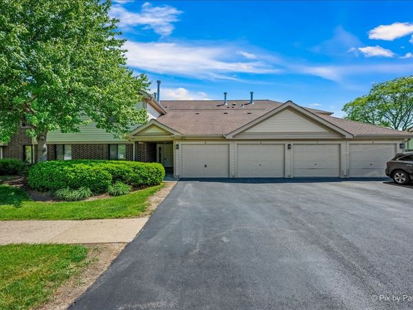 827 E KINGS Row , Unit 8, Palatine, IL 60074