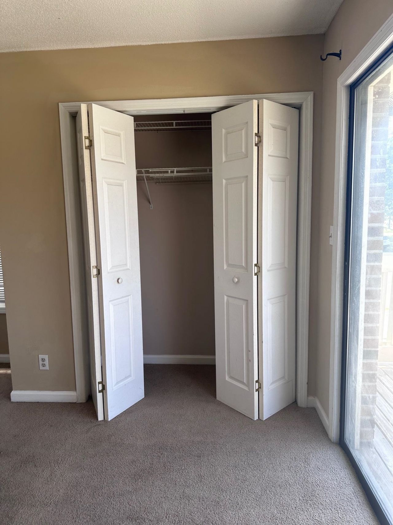 401 Garden Dr.  Photo 11