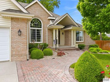 300 S Fillmore Street , Papillion, NE 68046