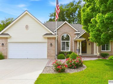 300 S Fillmore Street, Papillion, NE 68046