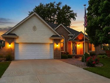 300 S Fillmore Street, Papillion, NE 68046