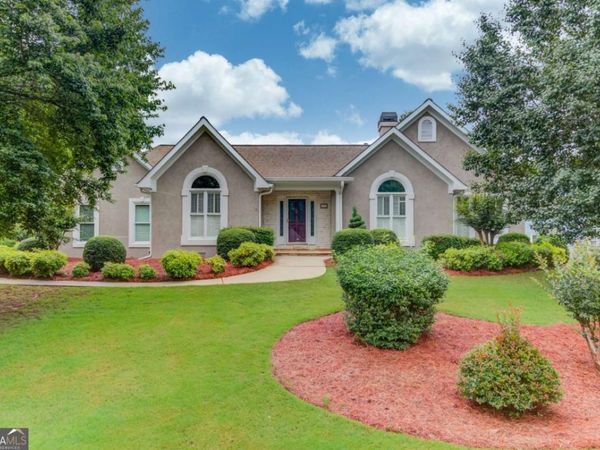 6362 Chestnut Parkway, Flowery Branch, GA 30542