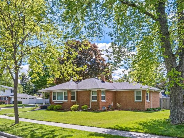 1003 EVANS STREET, Oshkosh, WI 54901