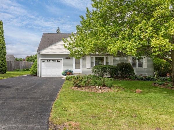 317 Vanida Drive, Camillus, NY 13031