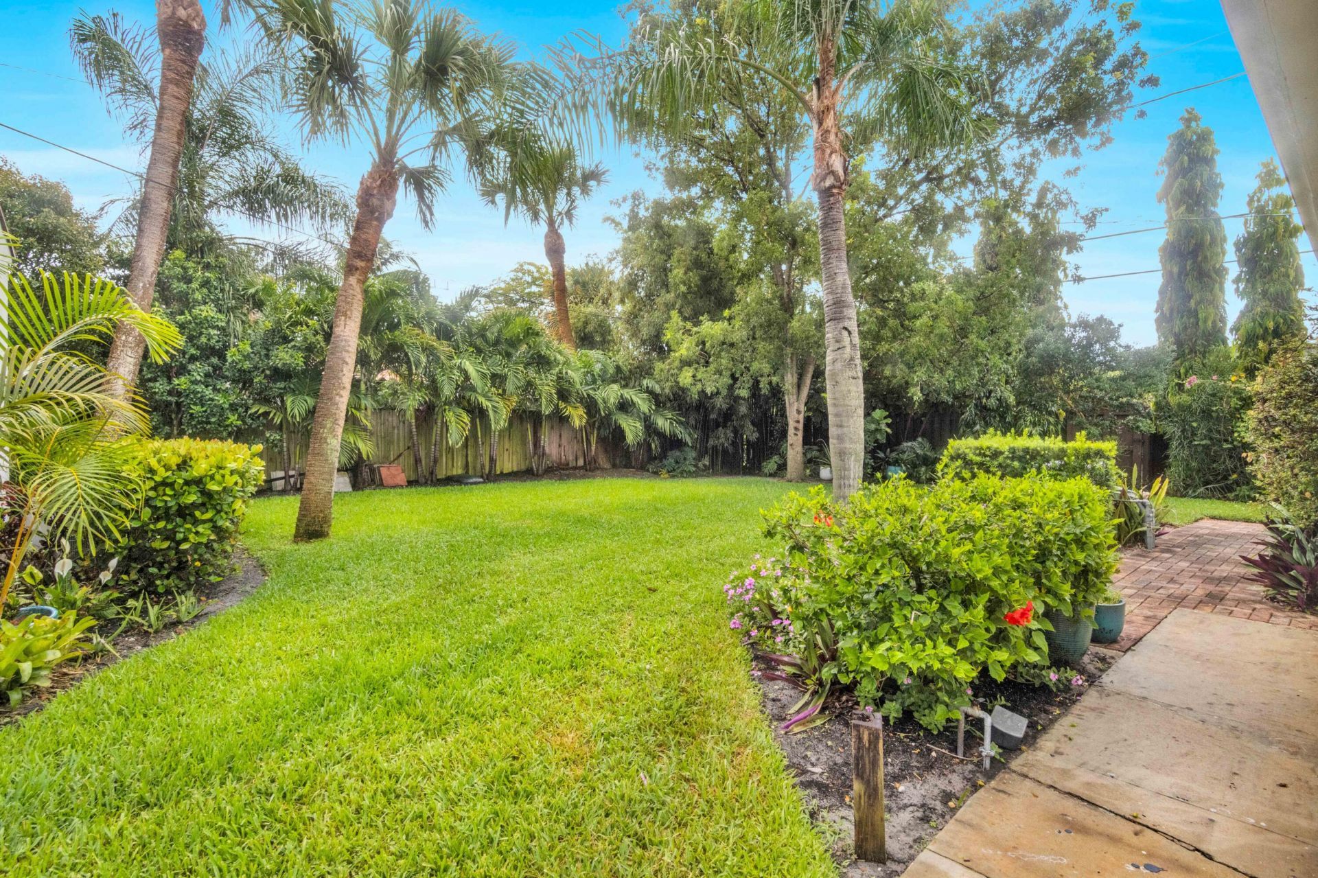 1219 N Lakeside Drive, Lake Worth Beach, FL 33460 Photo