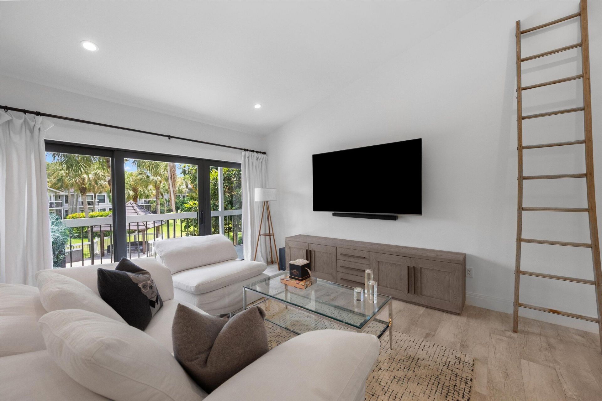 11863 Wimbledon Circle, Unit 532, Wellington, FL 33414 Photo