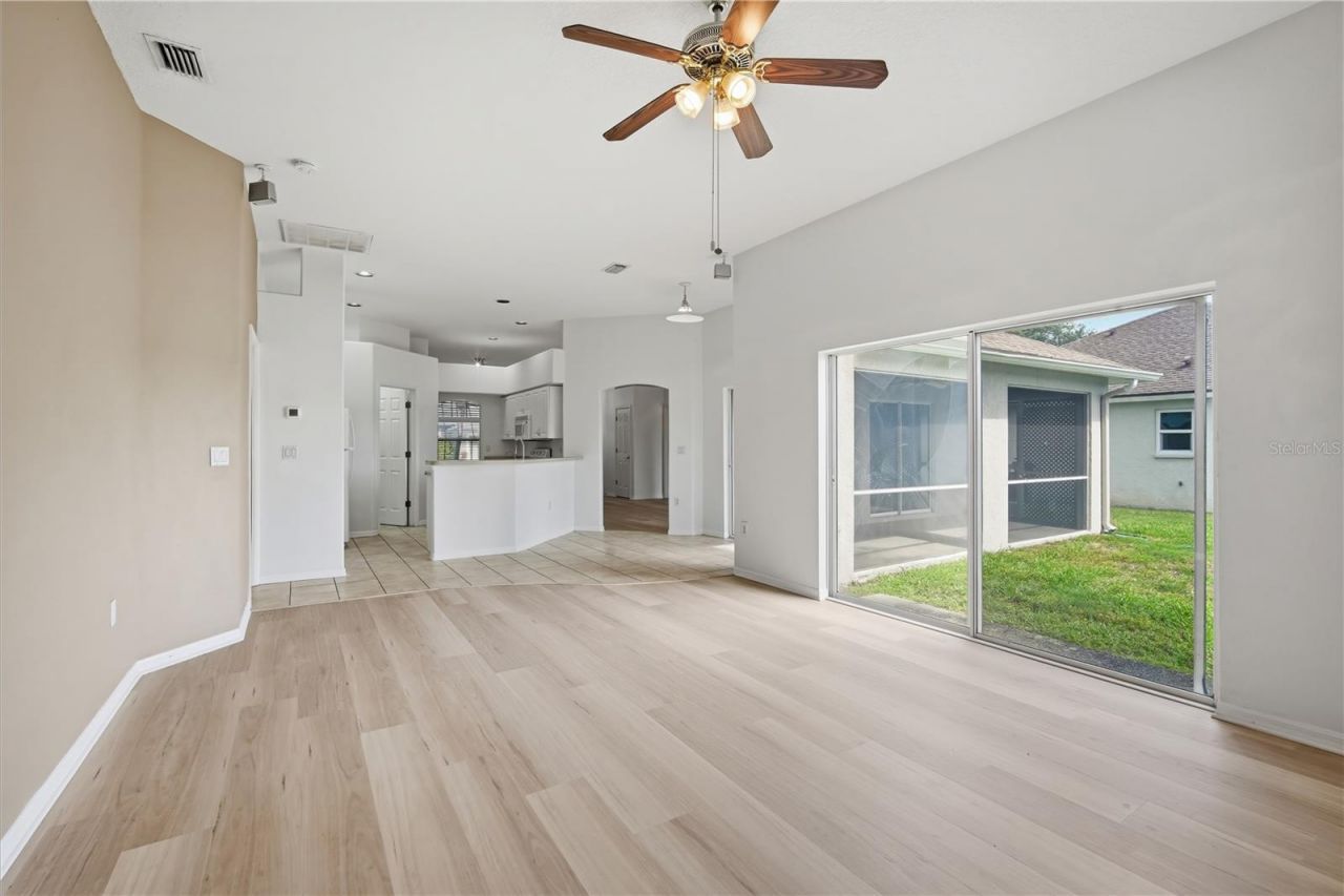 6141 36th Lane E, Bradenton, FL 34203 Photo