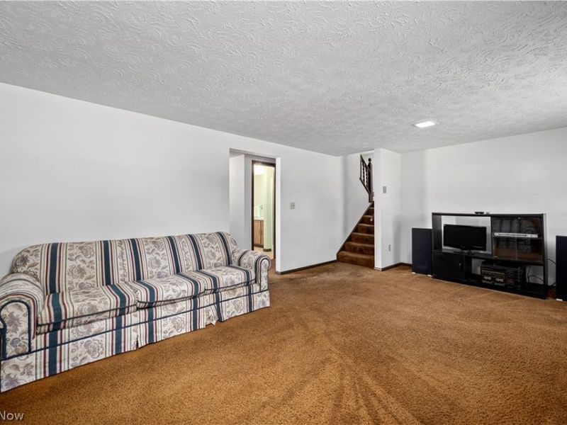 536 Fieldstone Drive , Amherst, OH 44001 Photo 24