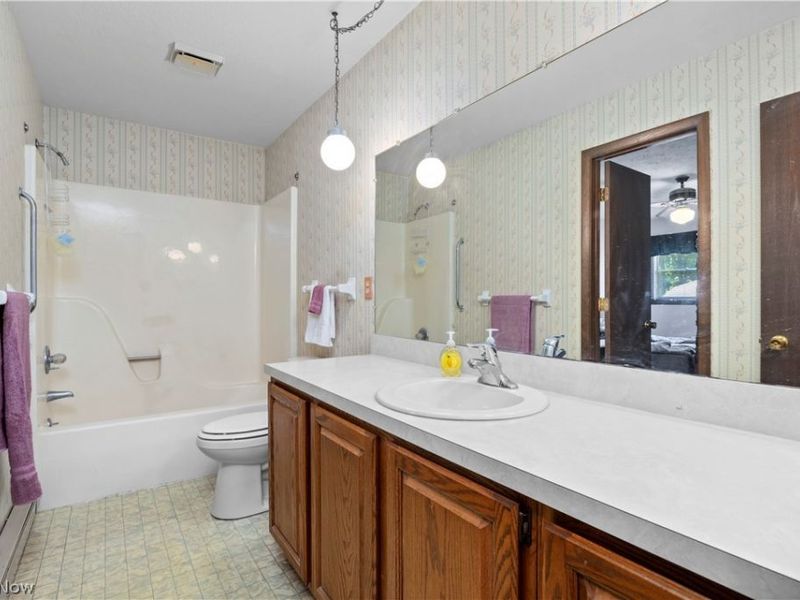 536 Fieldstone Drive , Amherst, OH 44001 Photo 33