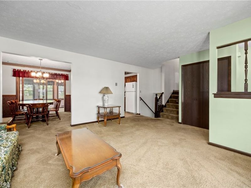 536 Fieldstone Drive , Amherst, OH 44001 Photo 8