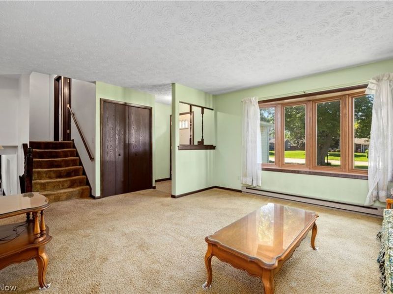 536 Fieldstone Drive , Amherst, OH 44001 Photo 9