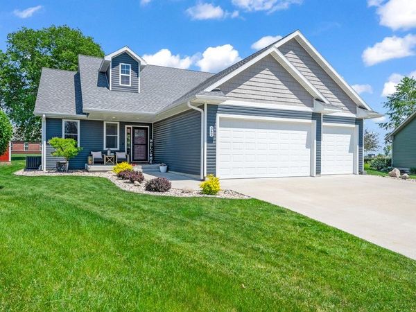342 Summit Drive , Story City, IA 50248