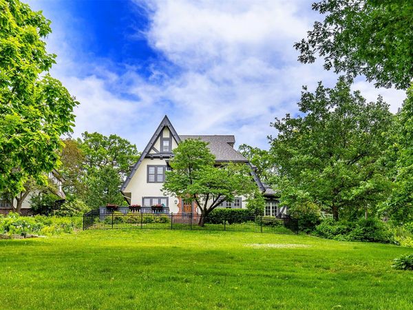 203 Tonawanda Drive, Des Moines, IA 50312