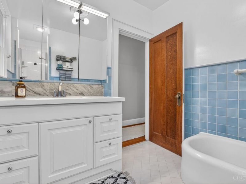 2924 Erie Avenue, Cincinnati, OH 45208 Photo 39