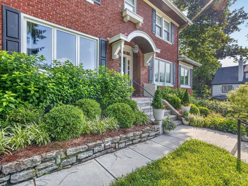 2924 Erie Avenue, Cincinnati, OH 45208 Photo 5