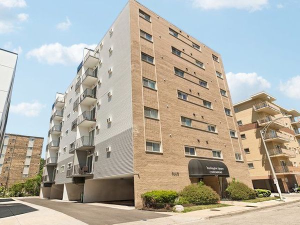 7449 Washington Street , Unit 403, Forest Park, IL 60130