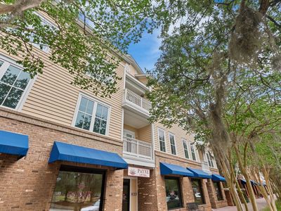280 Seven Farms Drive, Unit 302, Charleston, SC 29492
