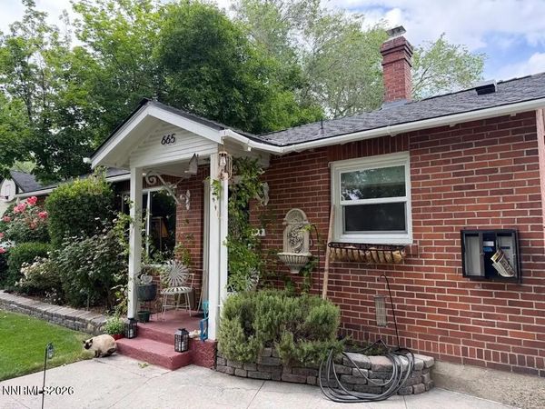 665 La Rue Avenue, Reno, NV 89509