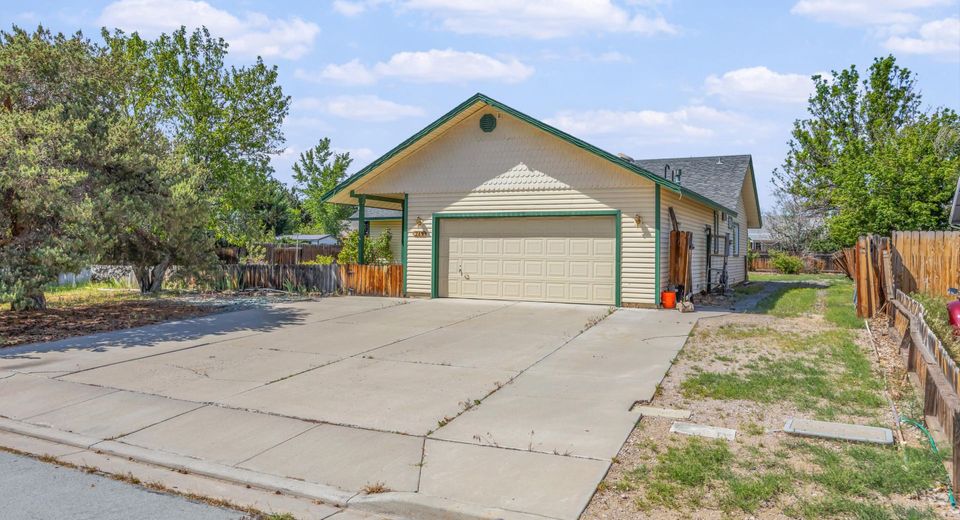 245 Nicole Drive, Sparks, NV 89436 Photo