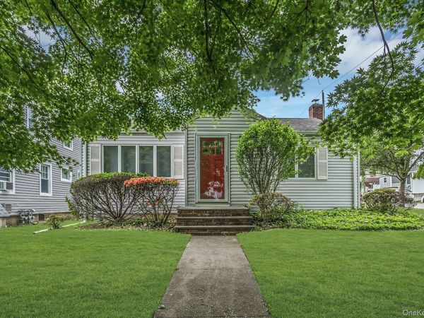 1 Coles, Glen Cove, NY 11542