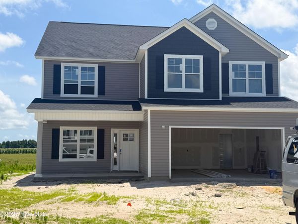 506 E Black Water Lane , Maysville, NC 28555