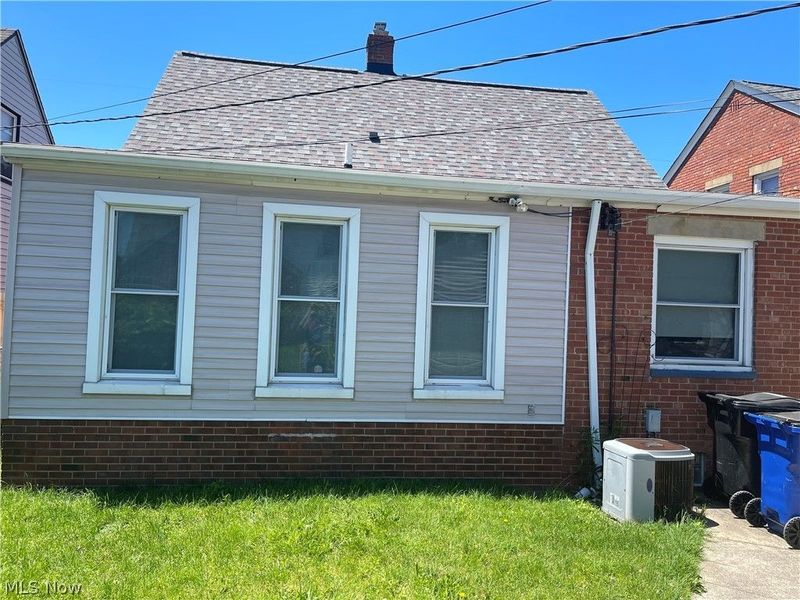 3797 E 155th Street, Cleveland, OH 44128 Photo 2