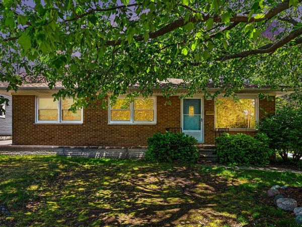 2117 Edwin Place, Lansing, MI 48911