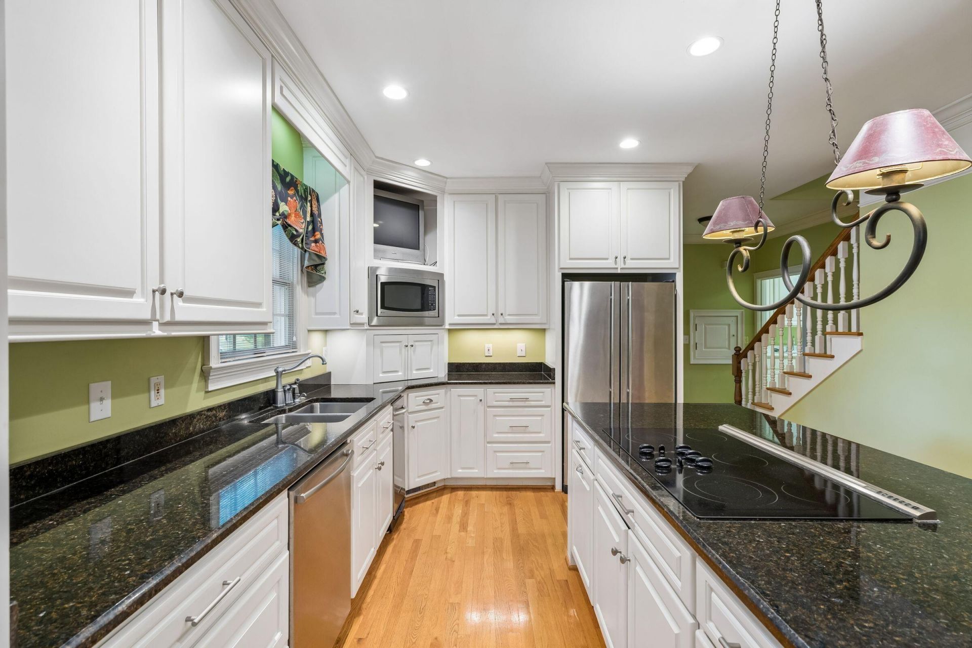 905 W Raysor Street Photo 22