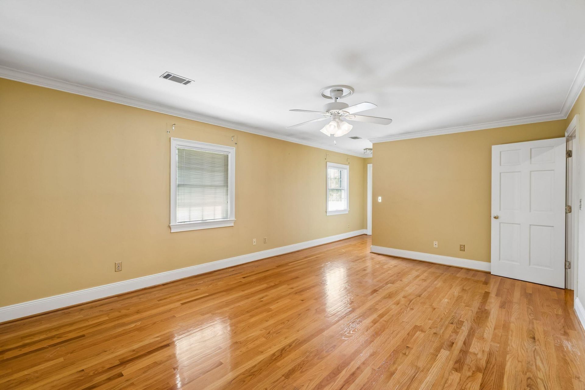 905 W Raysor Street Photo 28