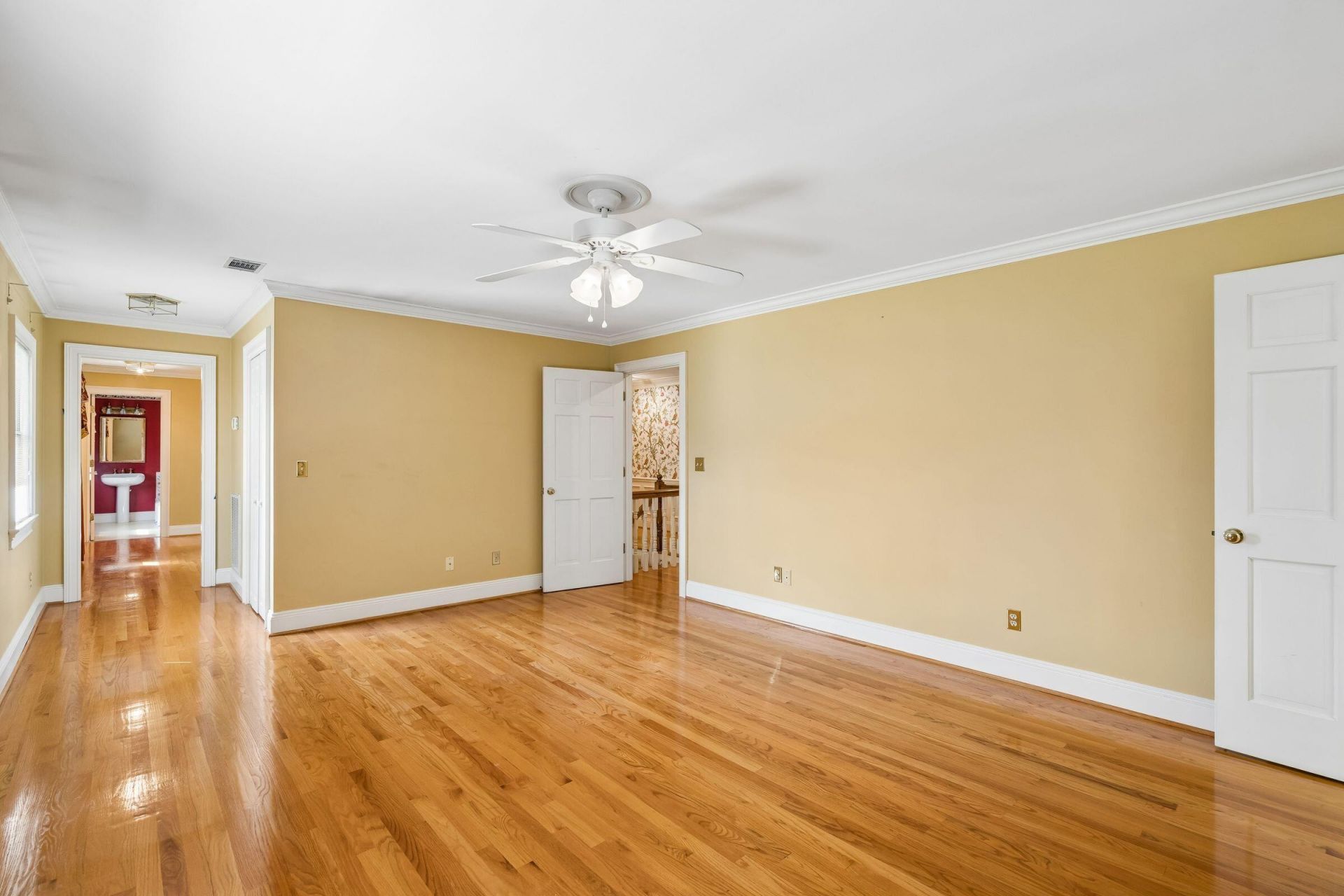905 W Raysor Street Photo 29