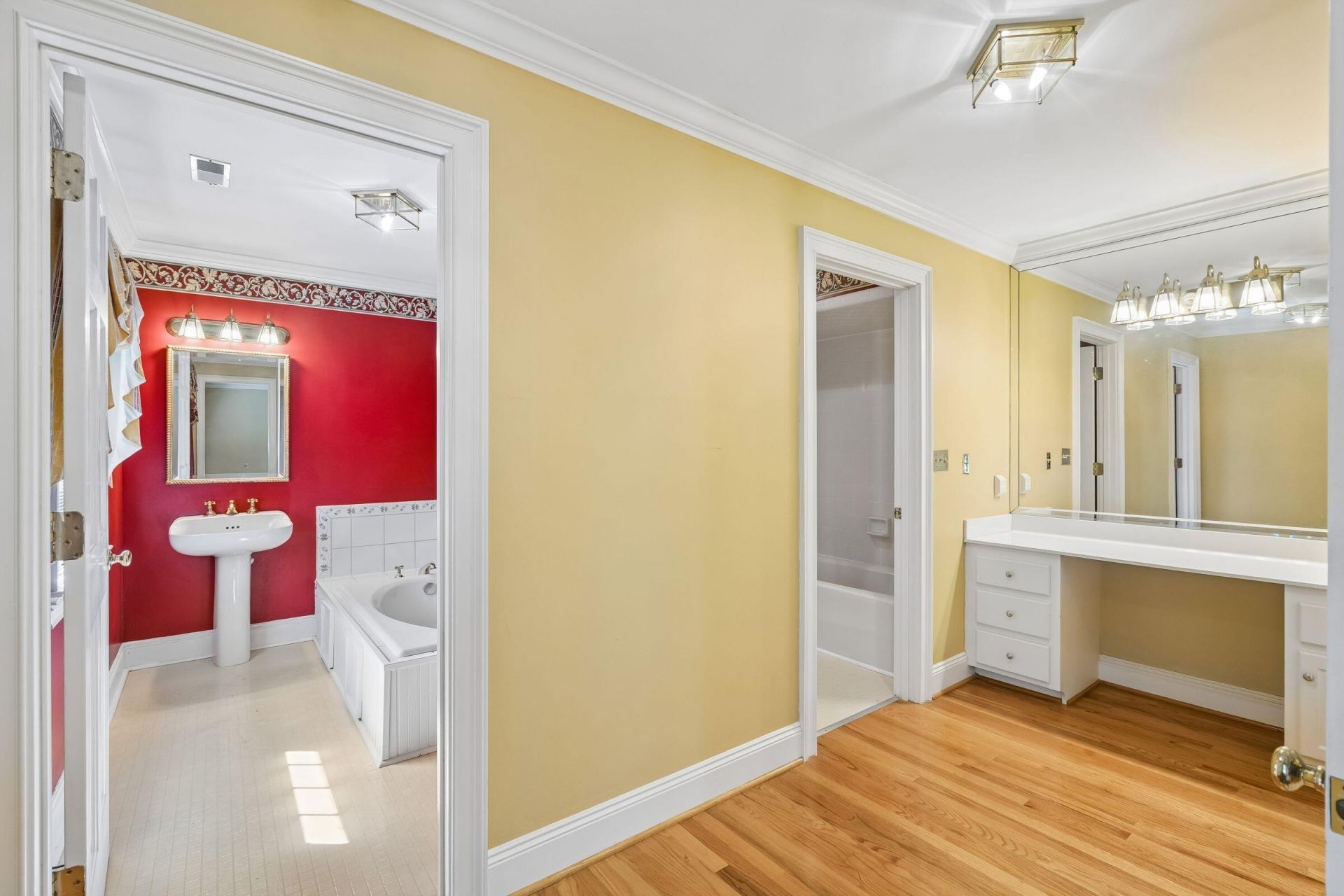 905 W Raysor Street Photo 30