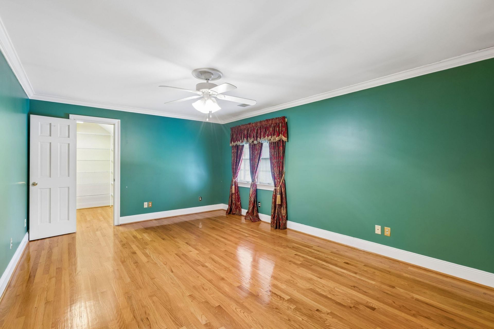 905 W Raysor Street Photo 35